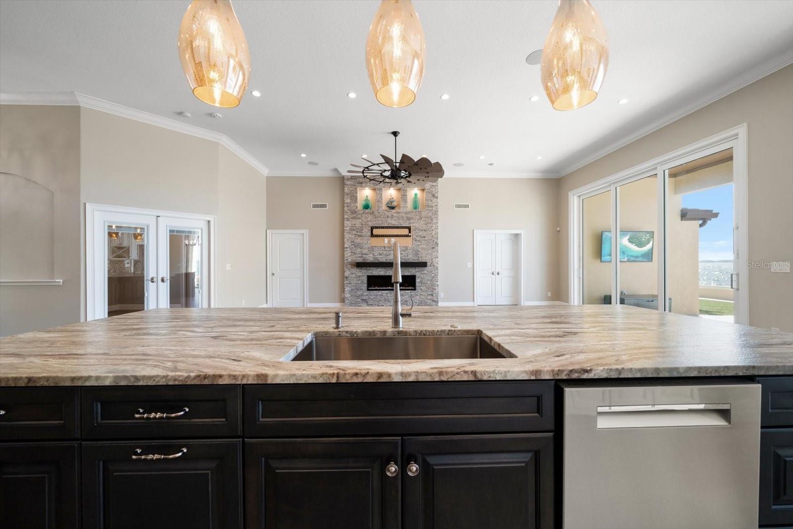 TB8412746 Property Photo