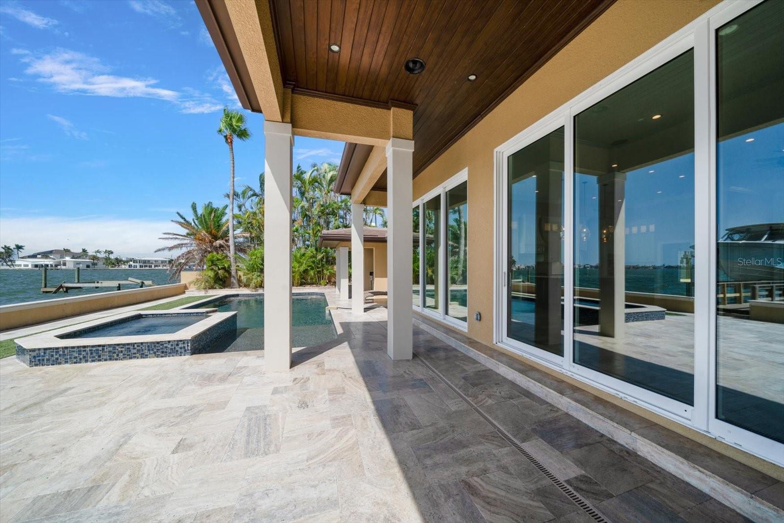 TB8412746 Property Photo