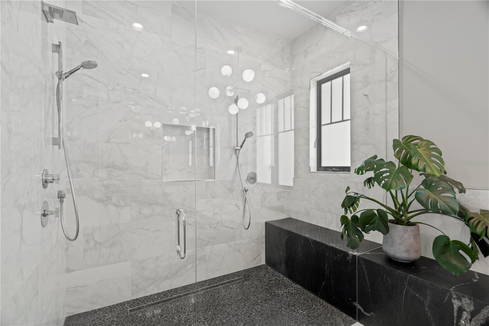 TB8412763 Property Photo