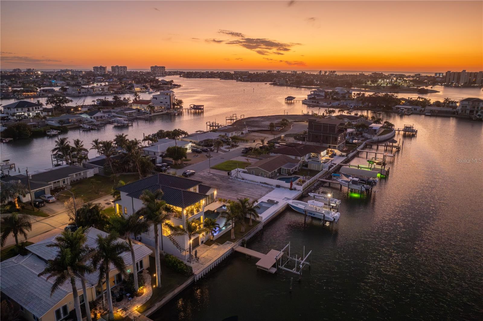 TB8412763 Property Photo