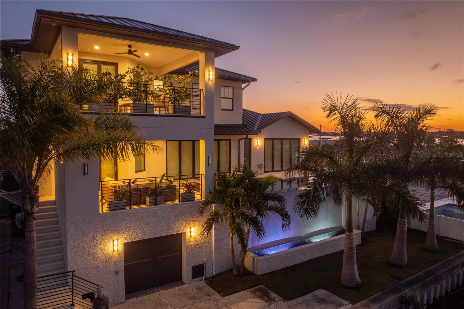 TB8412763 Property Photo