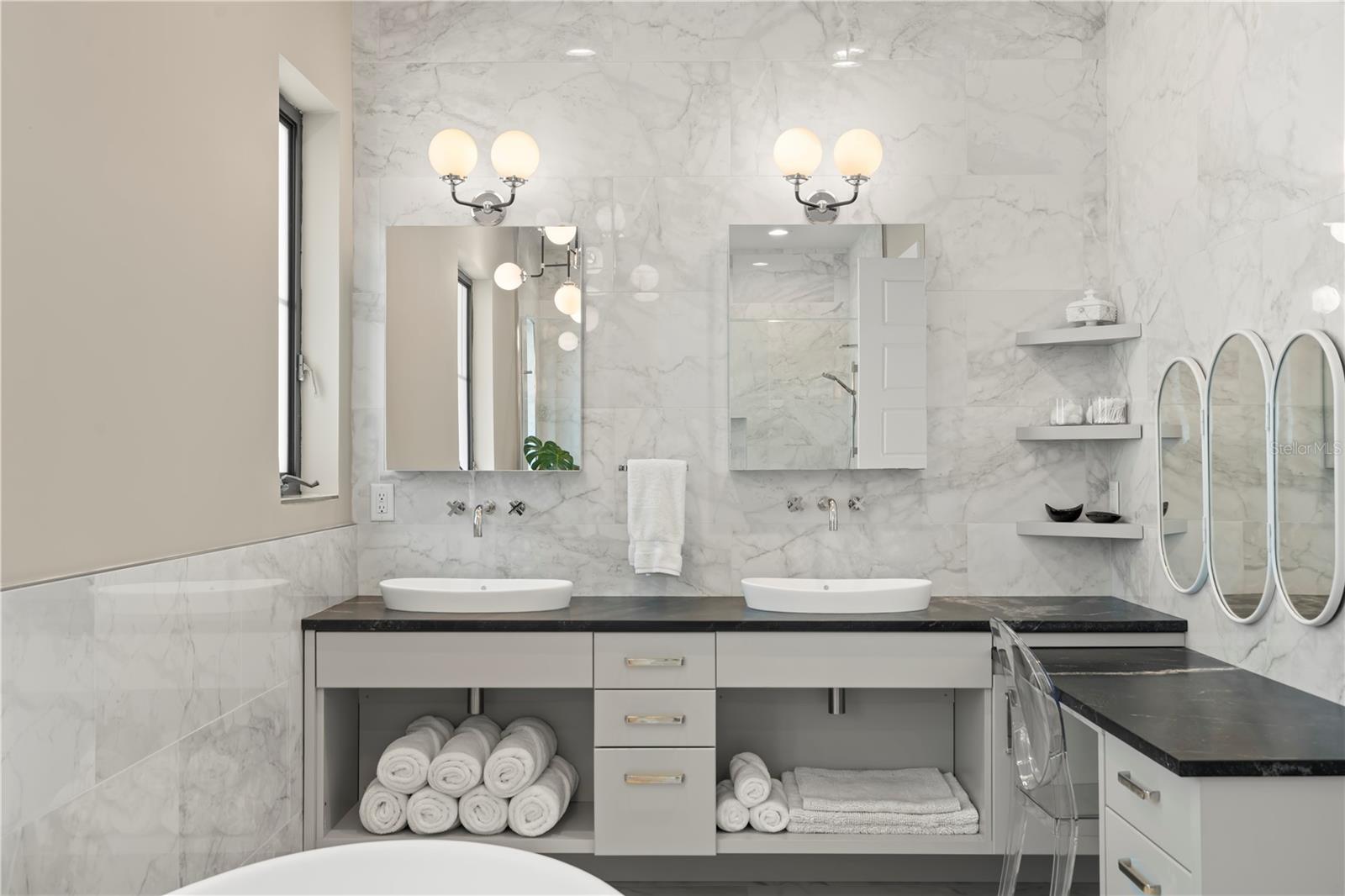 TB8412763 Property Photo