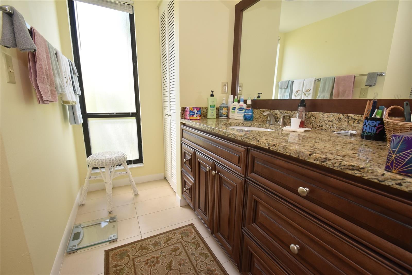 A4660554 Property Photo