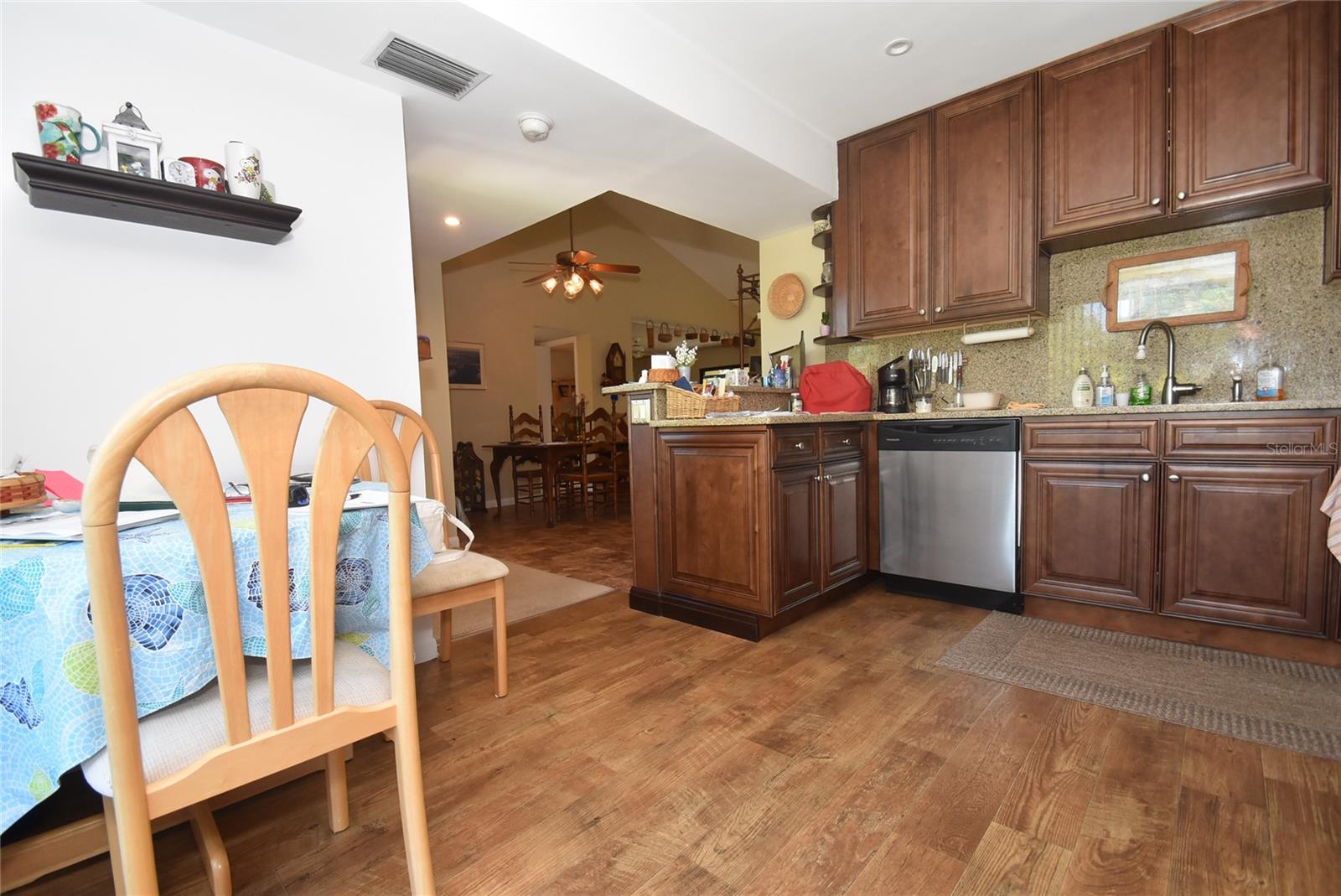 A4660554 Property Photo