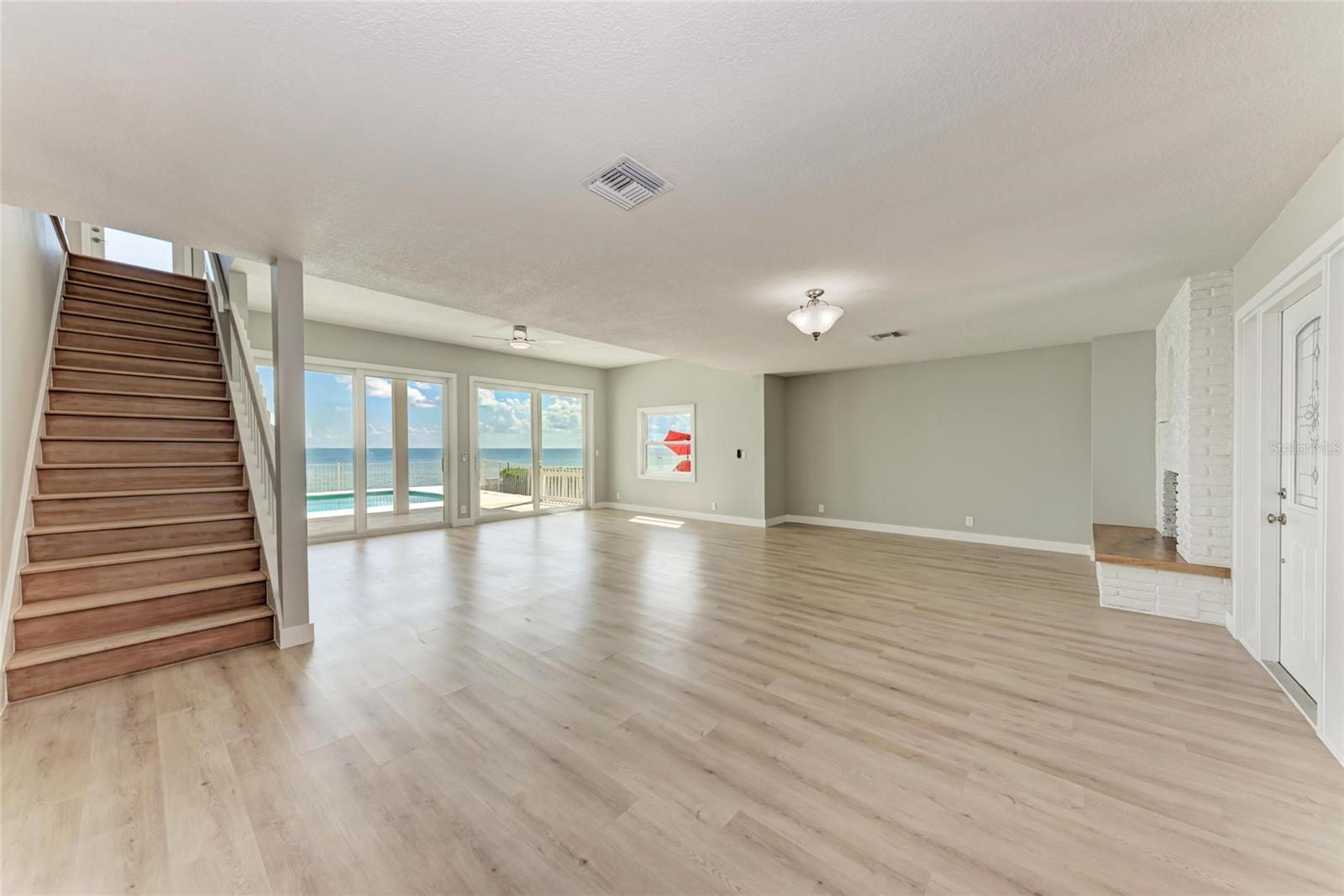 A4660575 Property Photo