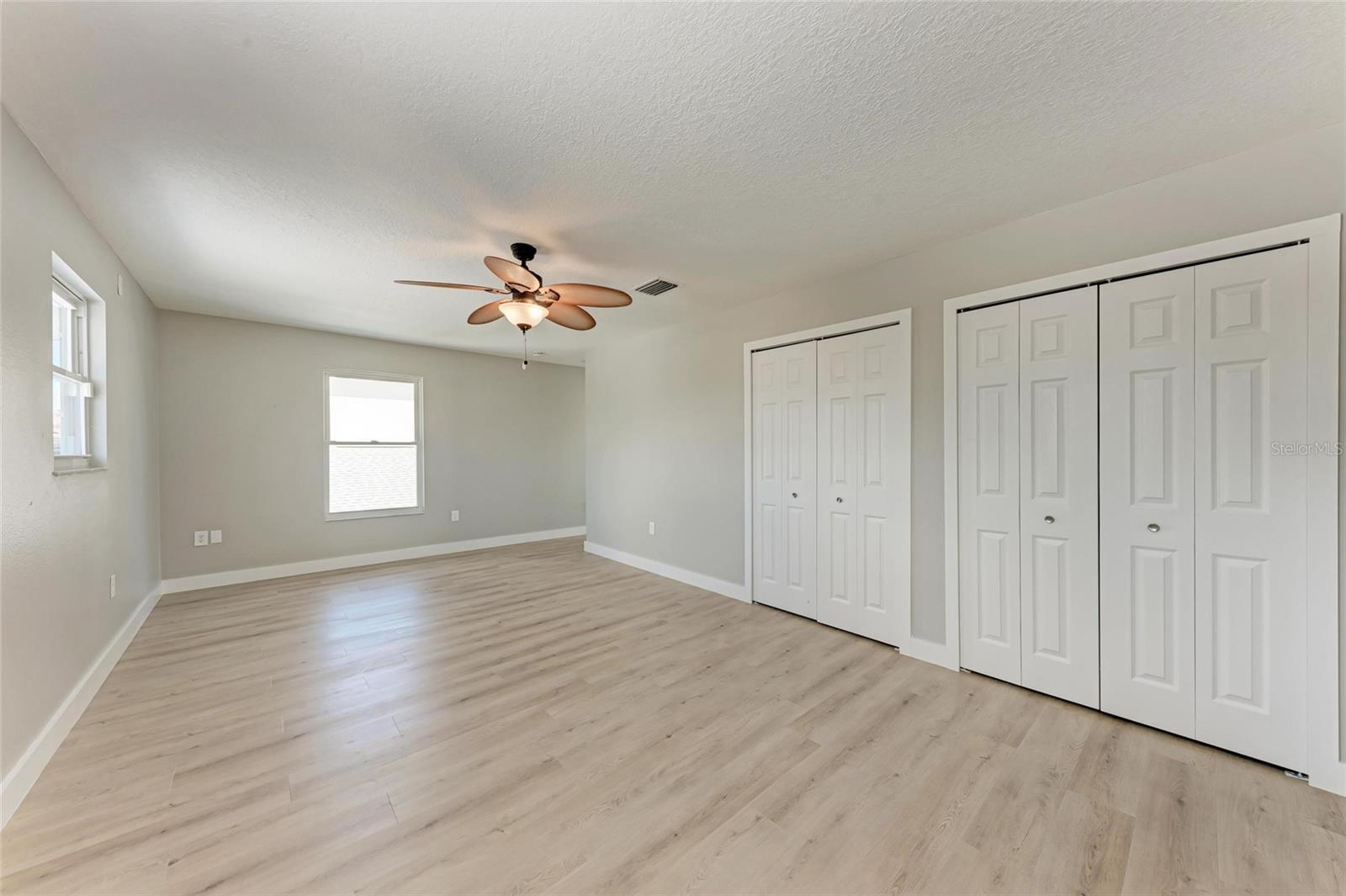 A4660575 Property Photo