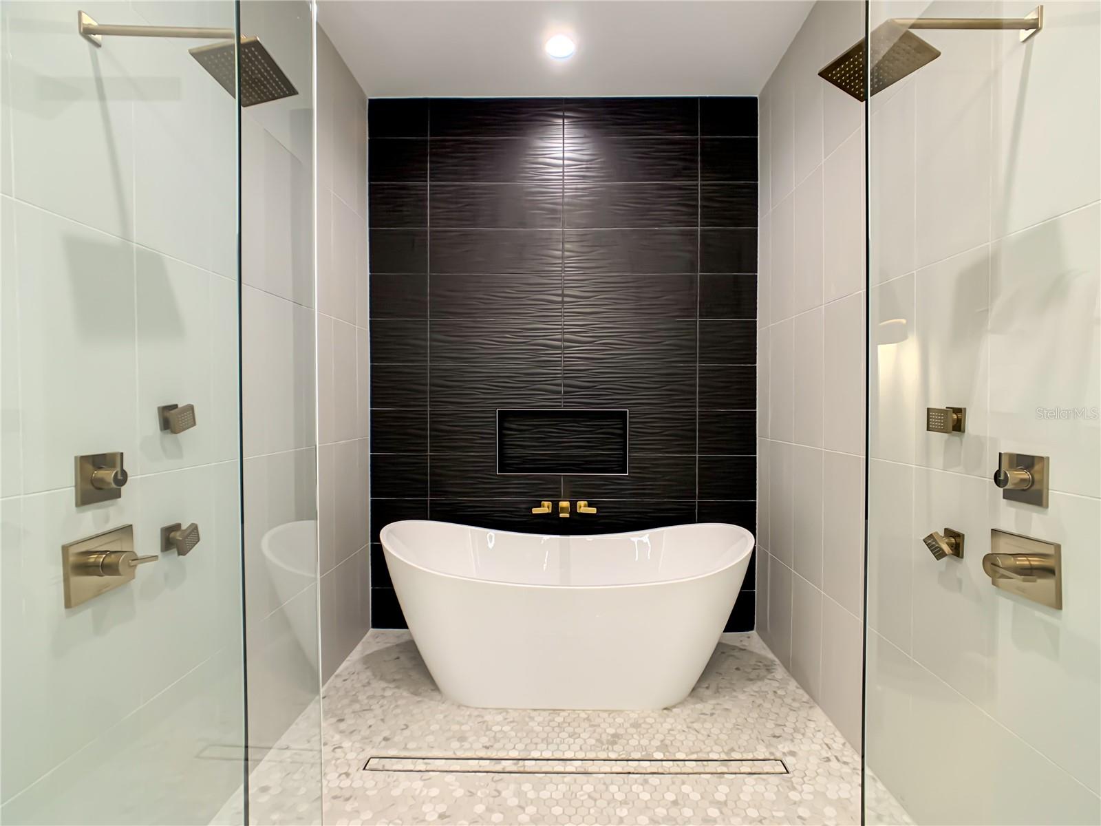 O6332017 Property Photo