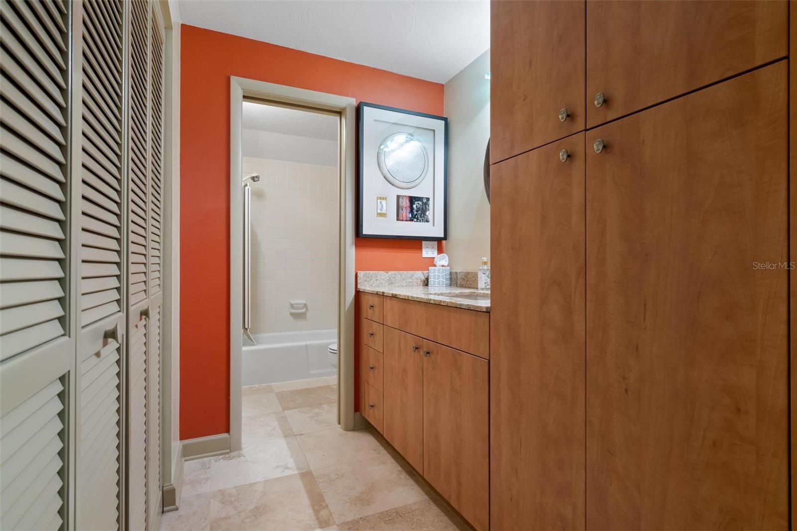 1007 GULF DR N #208, BRADENTON BEACH, FL, 34217