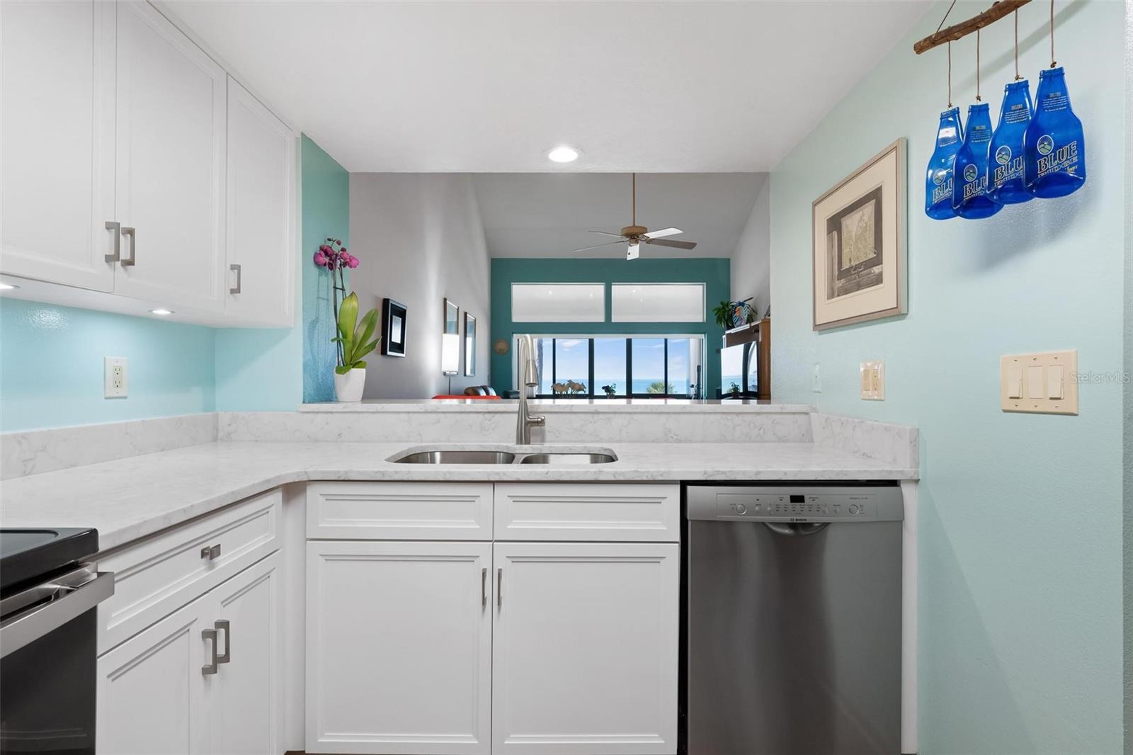 1007 GULF DR N #208, BRADENTON BEACH, FL, 34217