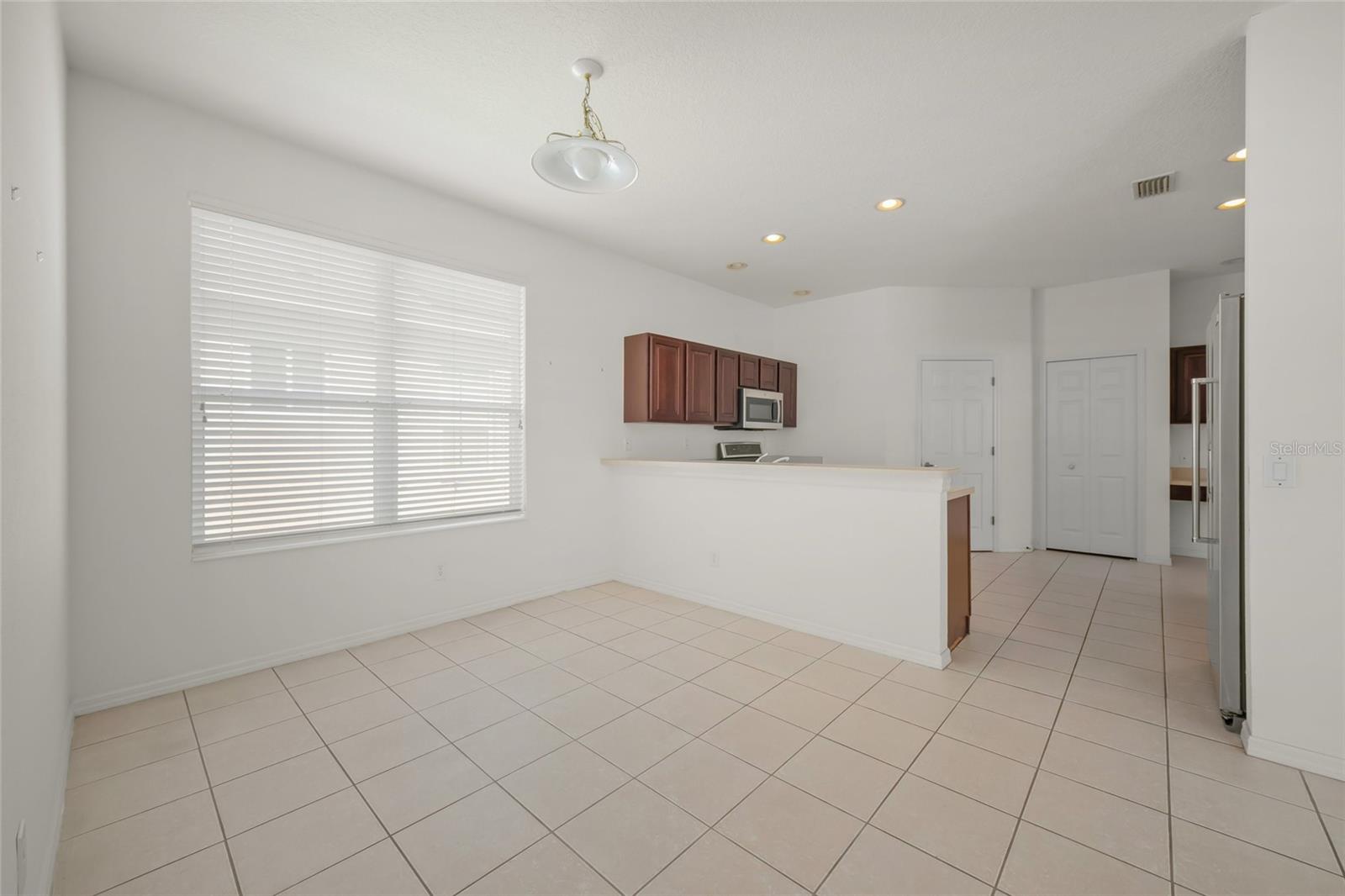A4660615 Property Photo