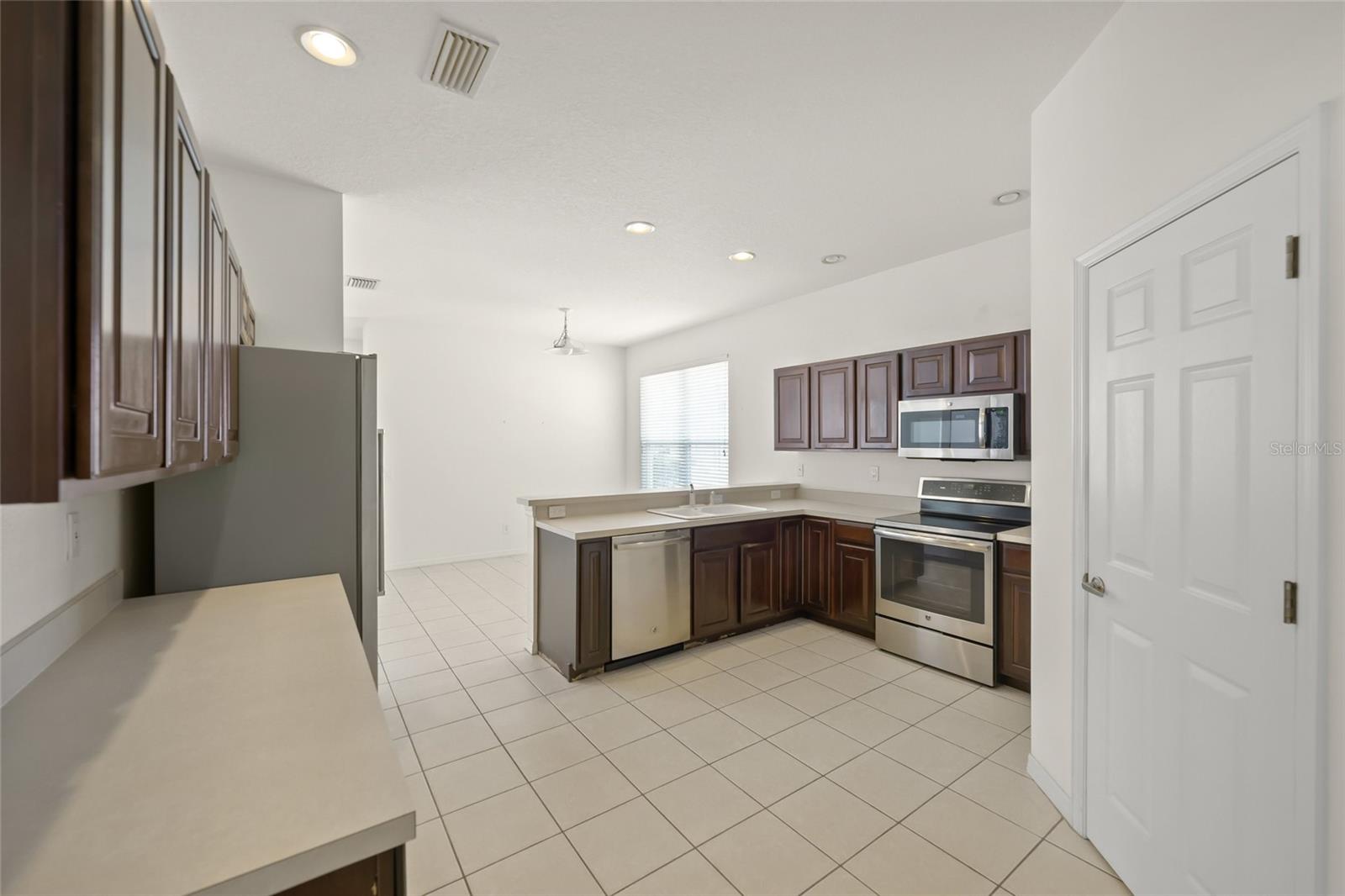 A4660615 Property Photo
