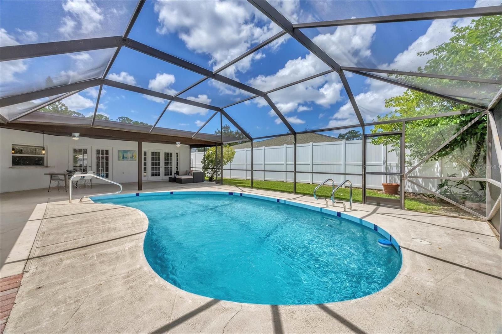 A4660666 Property Photo