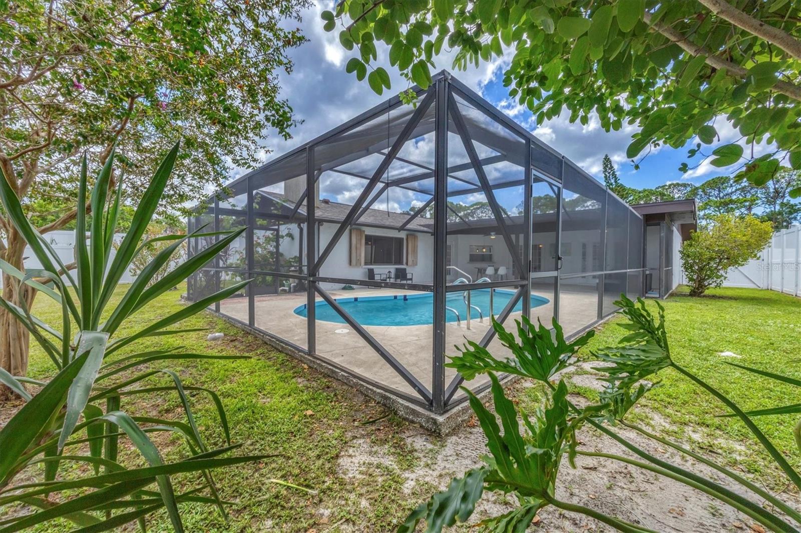 A4660666 Property Photo