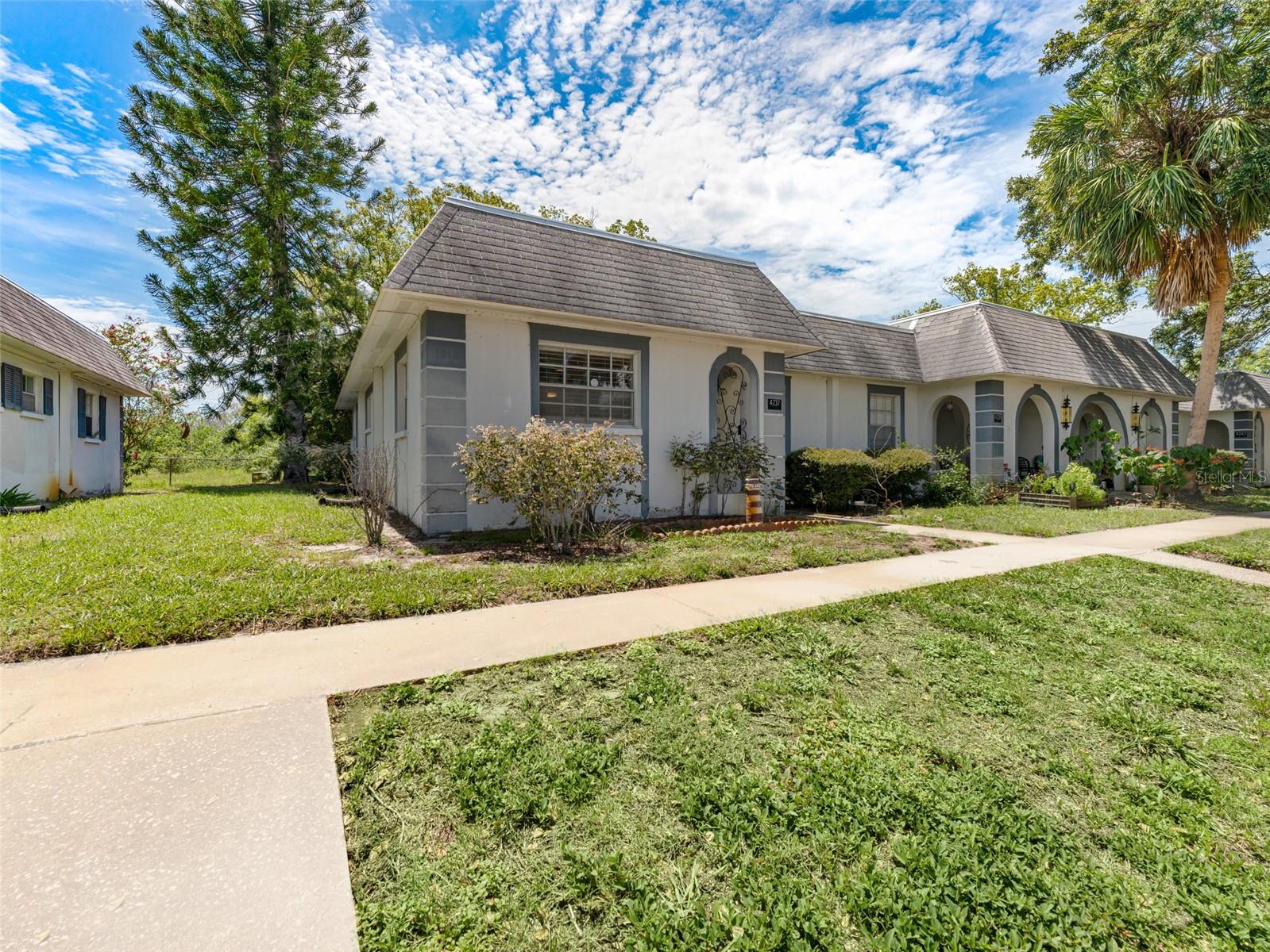 TB8413193 Property Photo