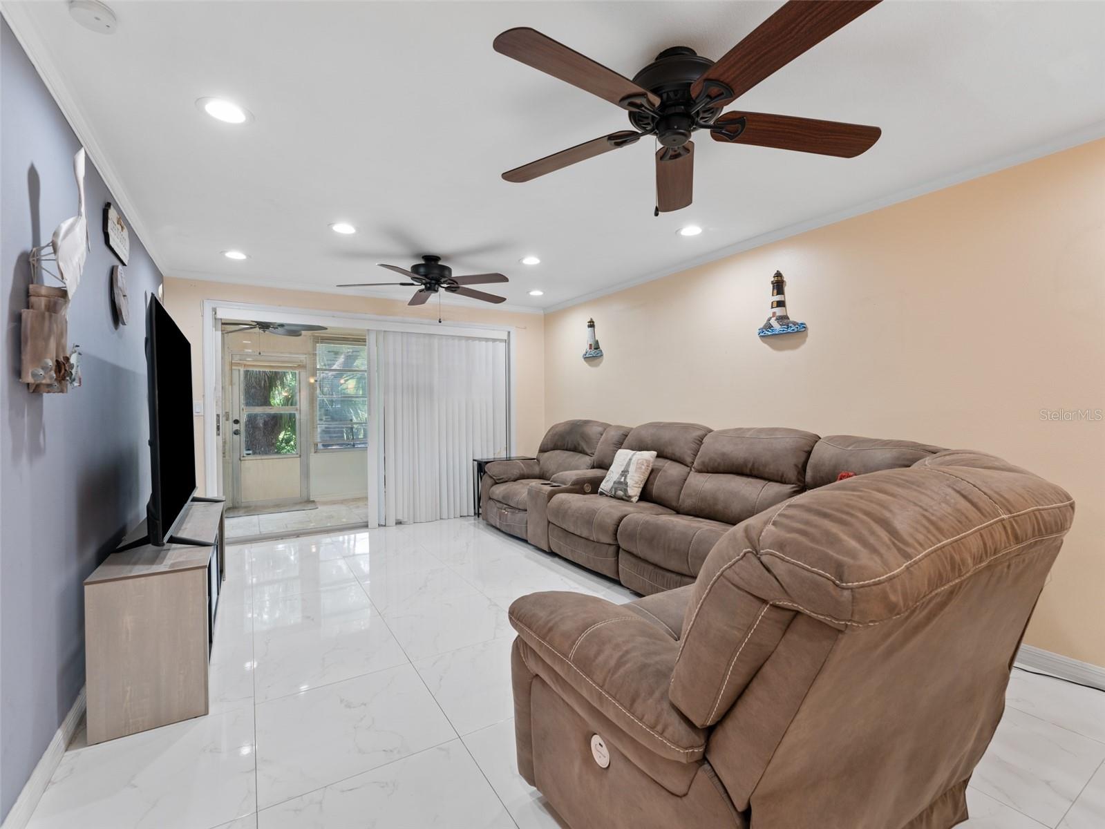 TB8413193 Property Photo