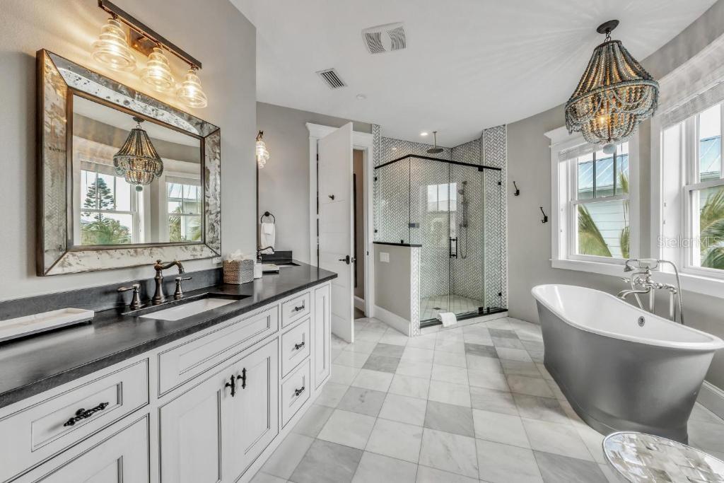 A4660710 Property Photo