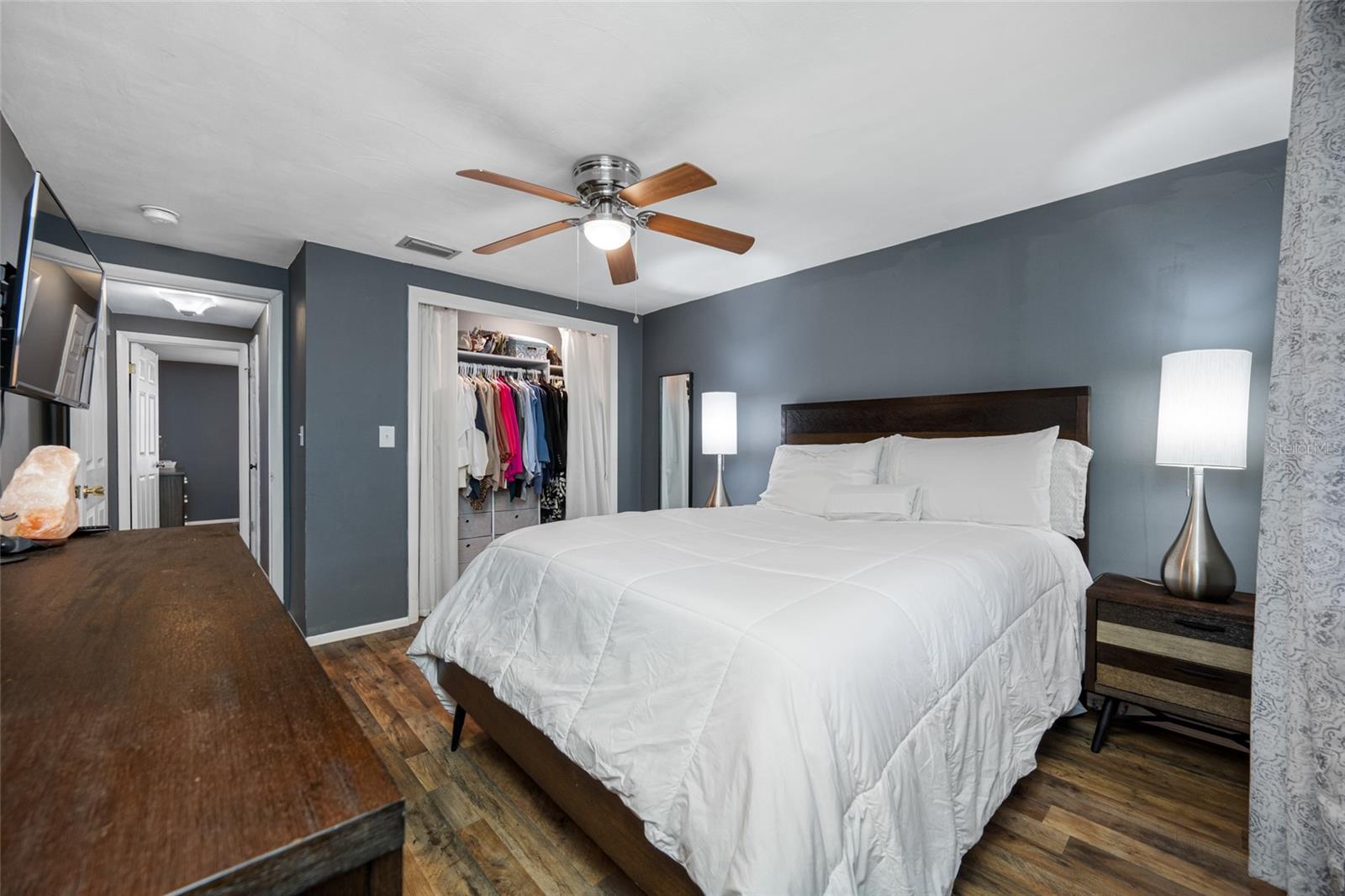 TB8413302 Property Photo