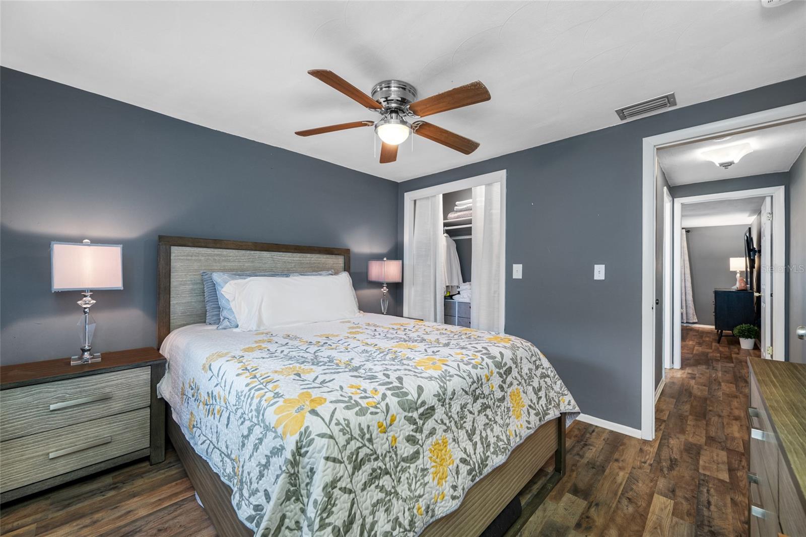 TB8413302 Property Photo