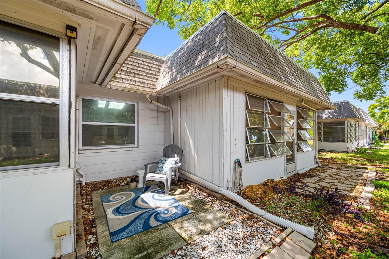 TB8413302 Property Photo