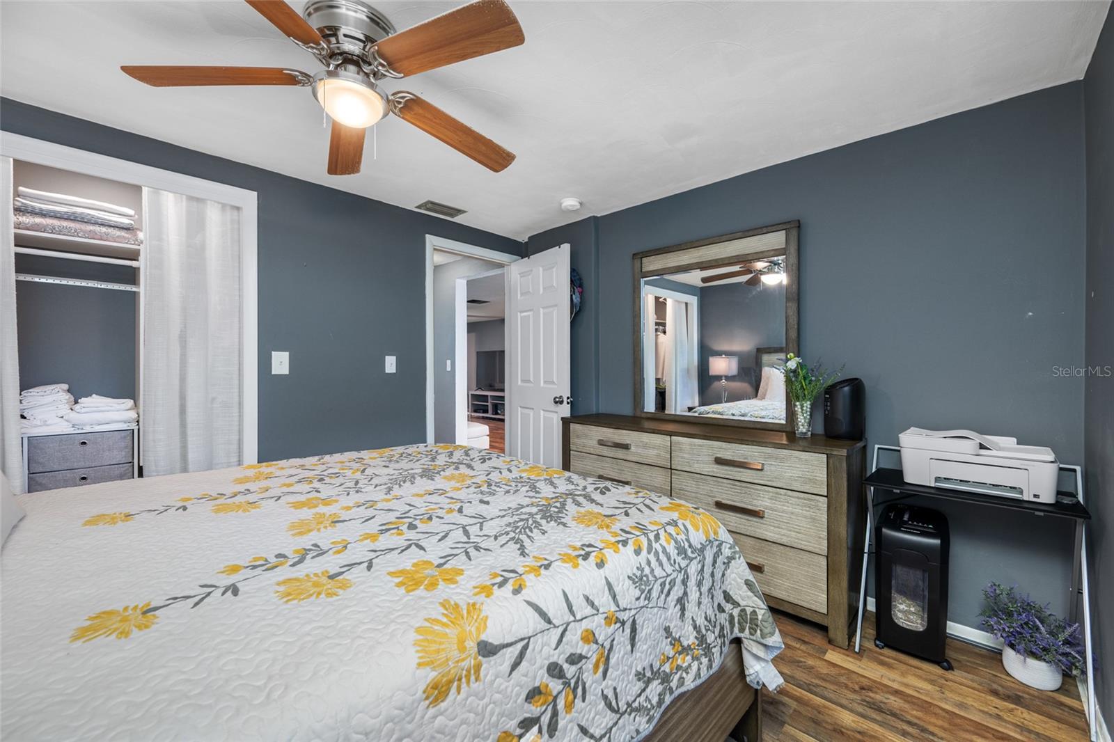 TB8413302 Property Photo