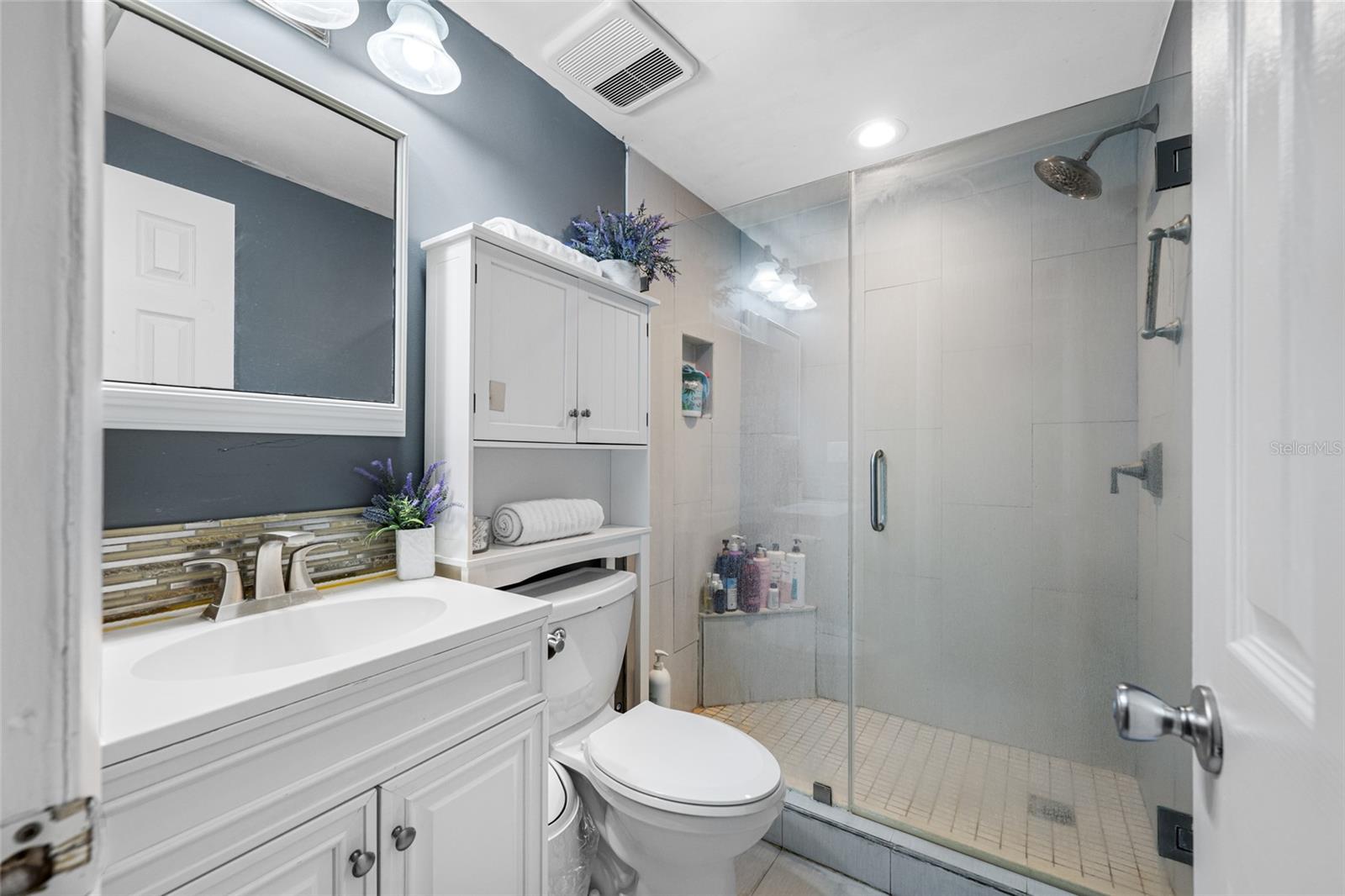 TB8413302 Property Photo