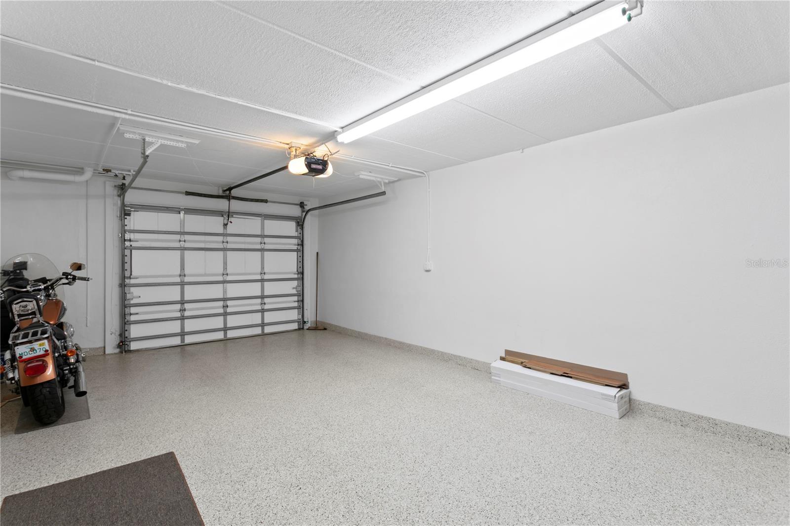 Epoxy Floor in Garage