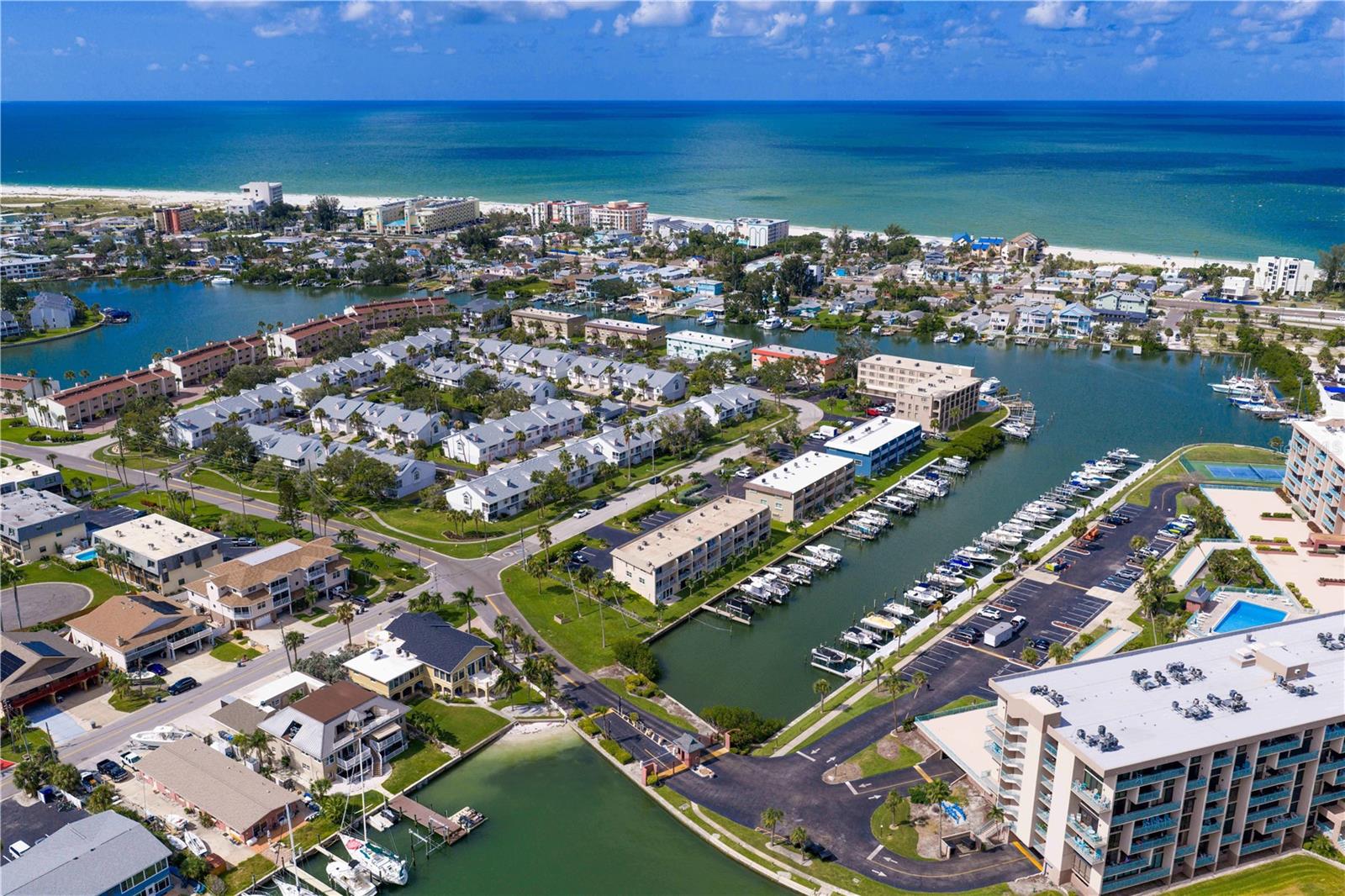 Close to Treasure Island Beaches