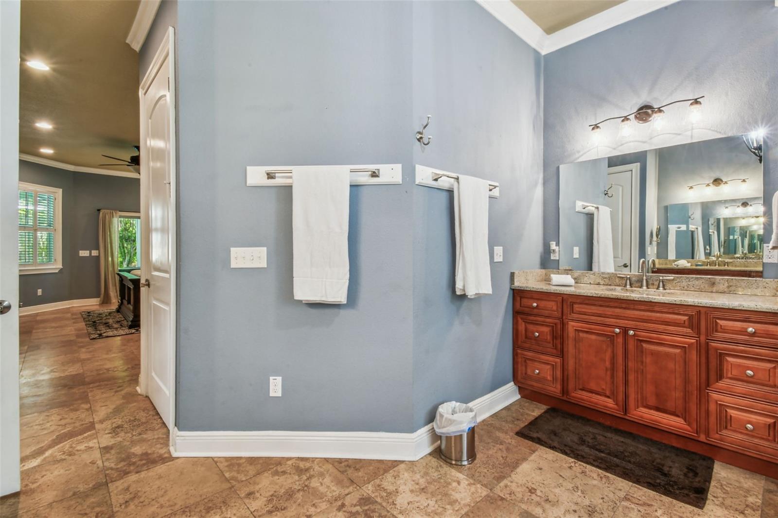 TB8413429 Property Photo