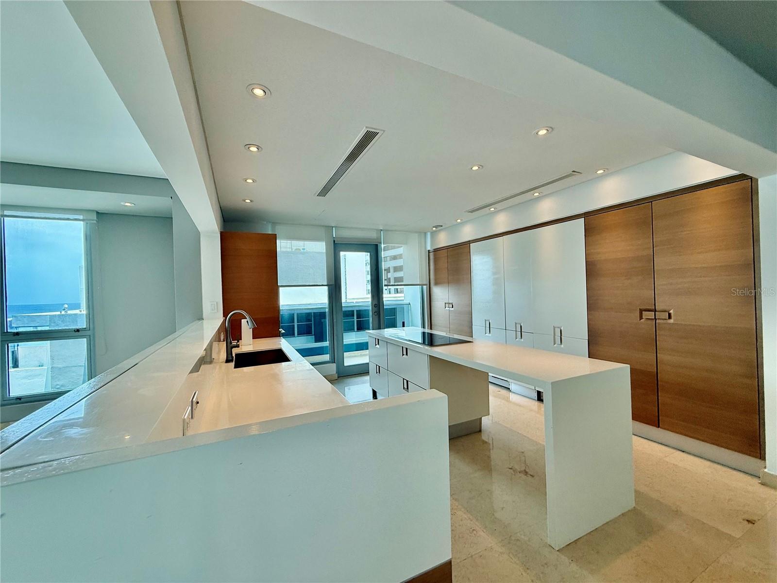 PR9115233 Property Photo