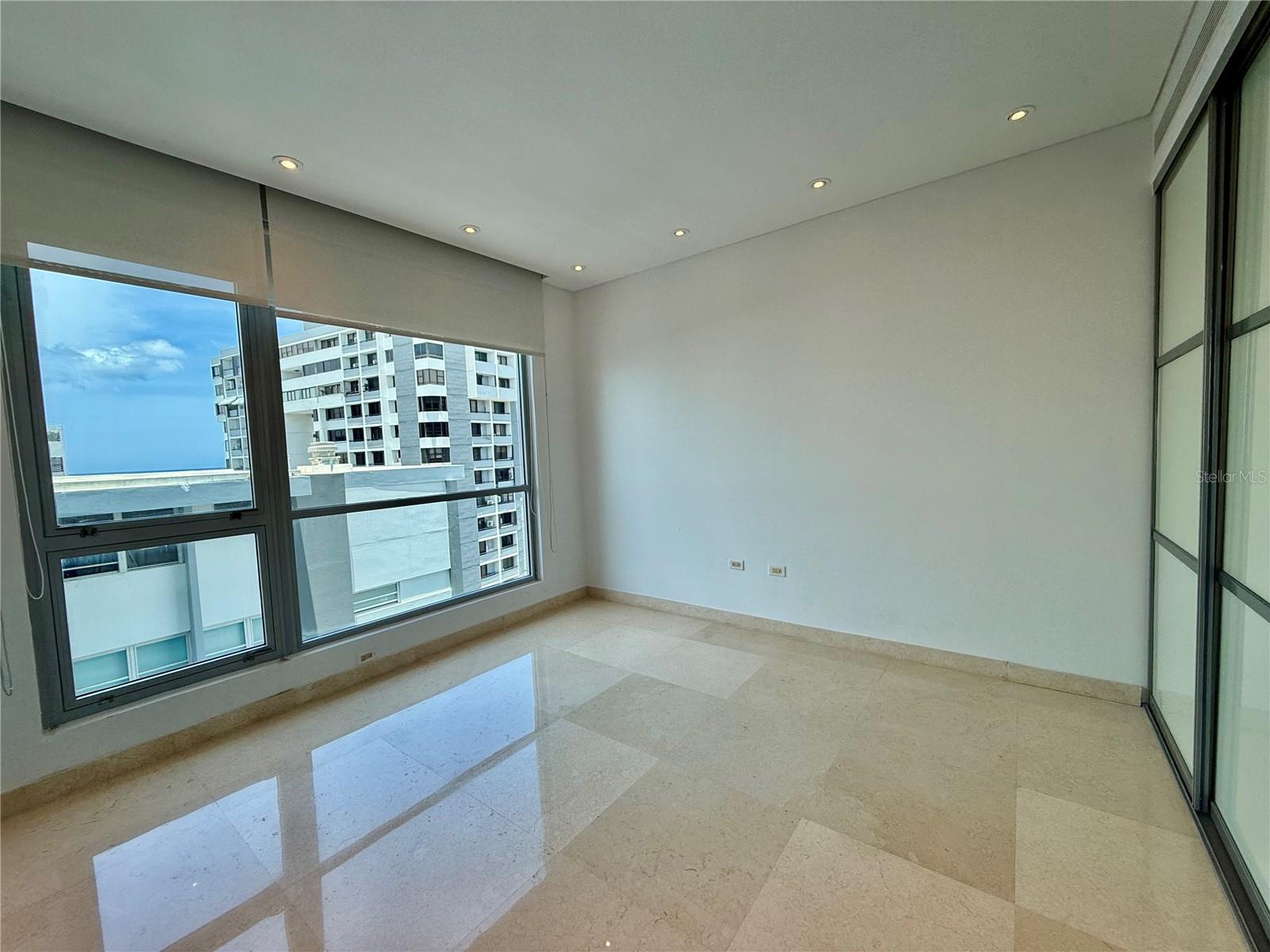 PR9115233 Property Photo