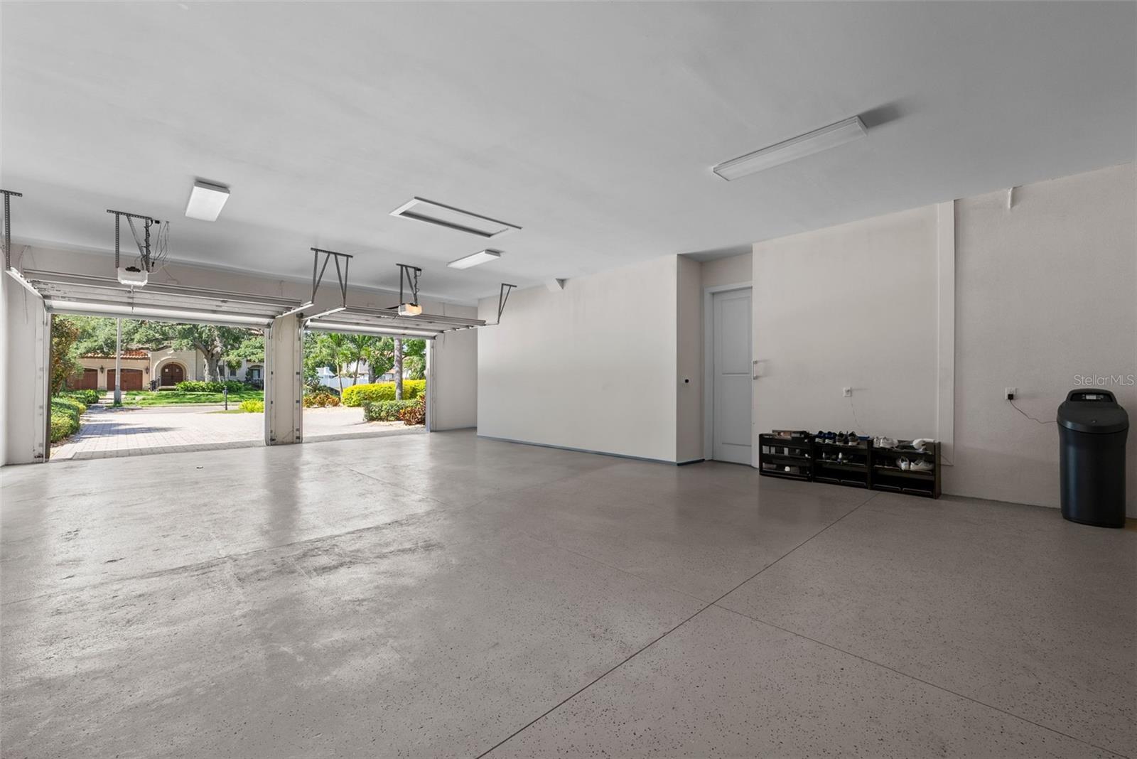 4 Car garage Approx 46"x 26'9"