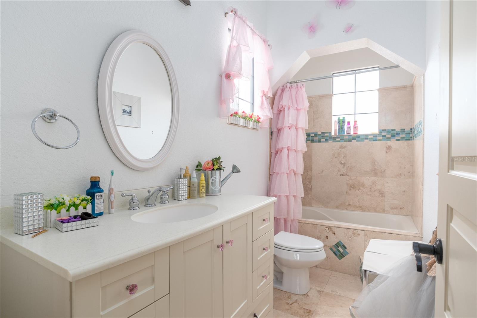 O6332726 Property Photo