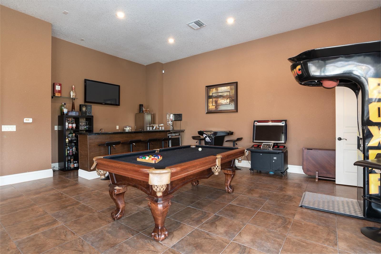 O6332726 Property Photo