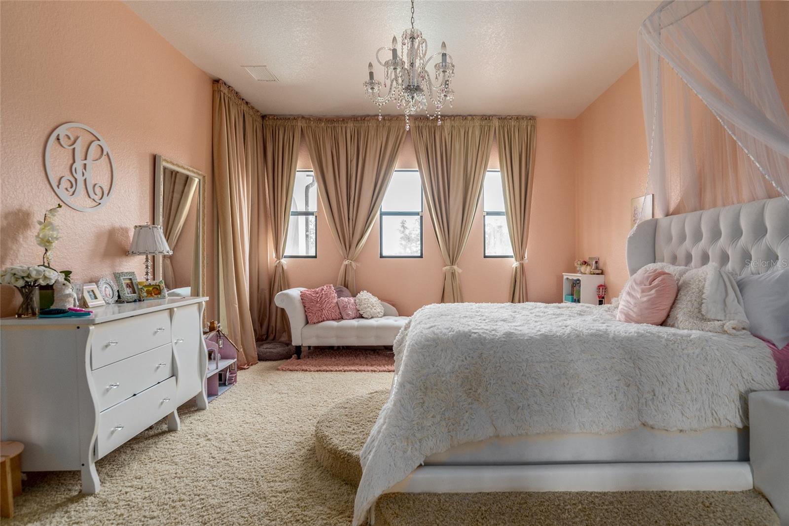 O6332726 Property Photo