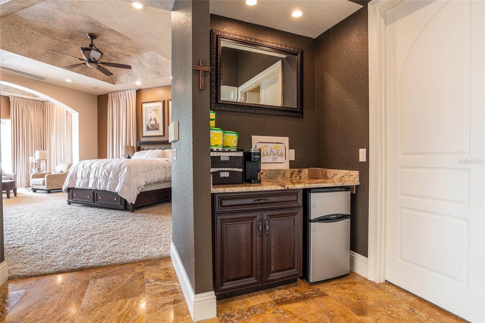 O6332726 Property Photo