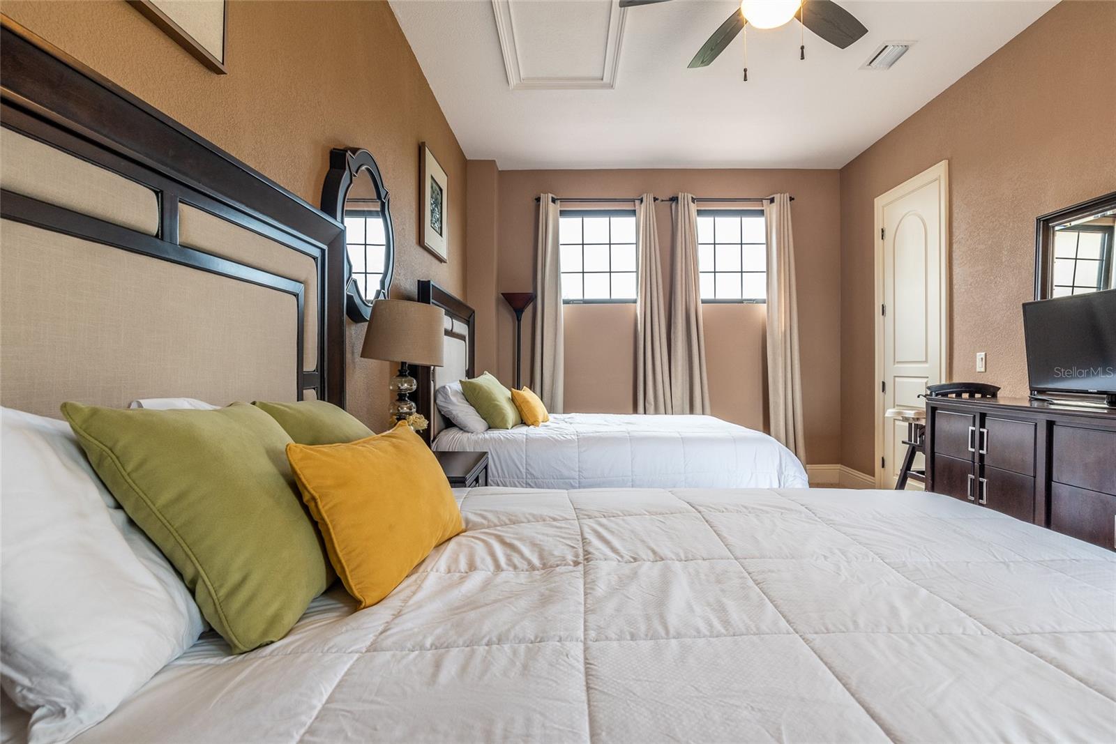 O6332726 Property Photo