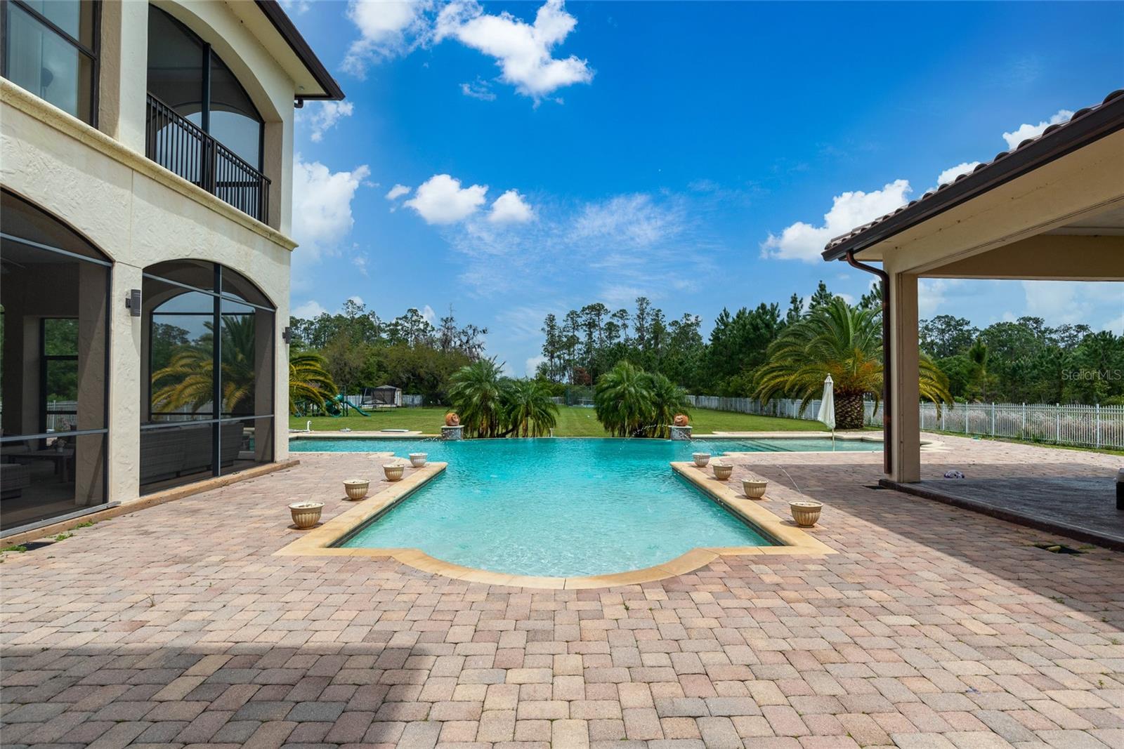 O6332726 Property Photo