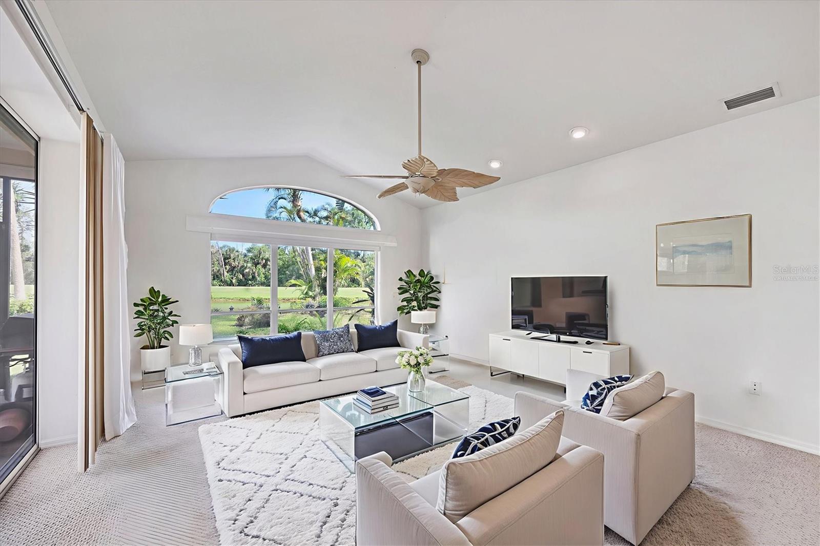 O6332748 Property Photo