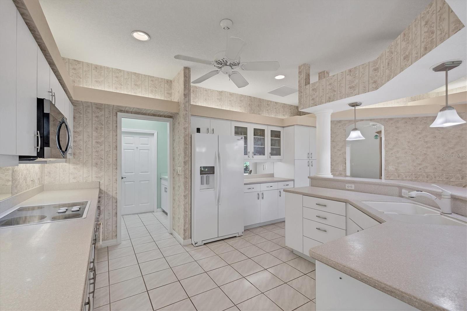 O6332748 Property Photo