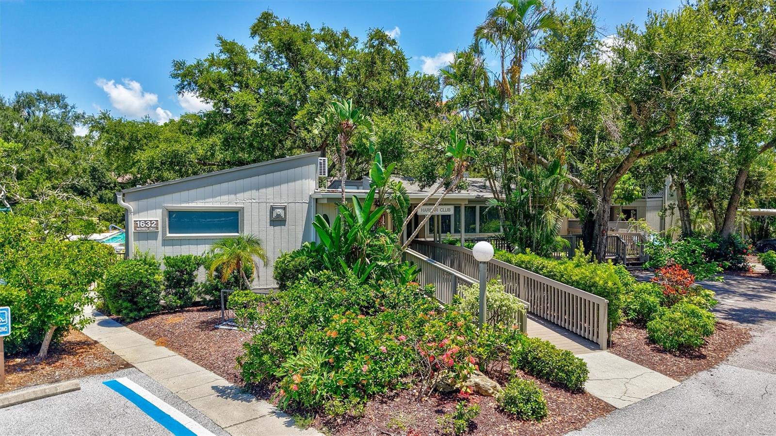 A4660845 Property Photo