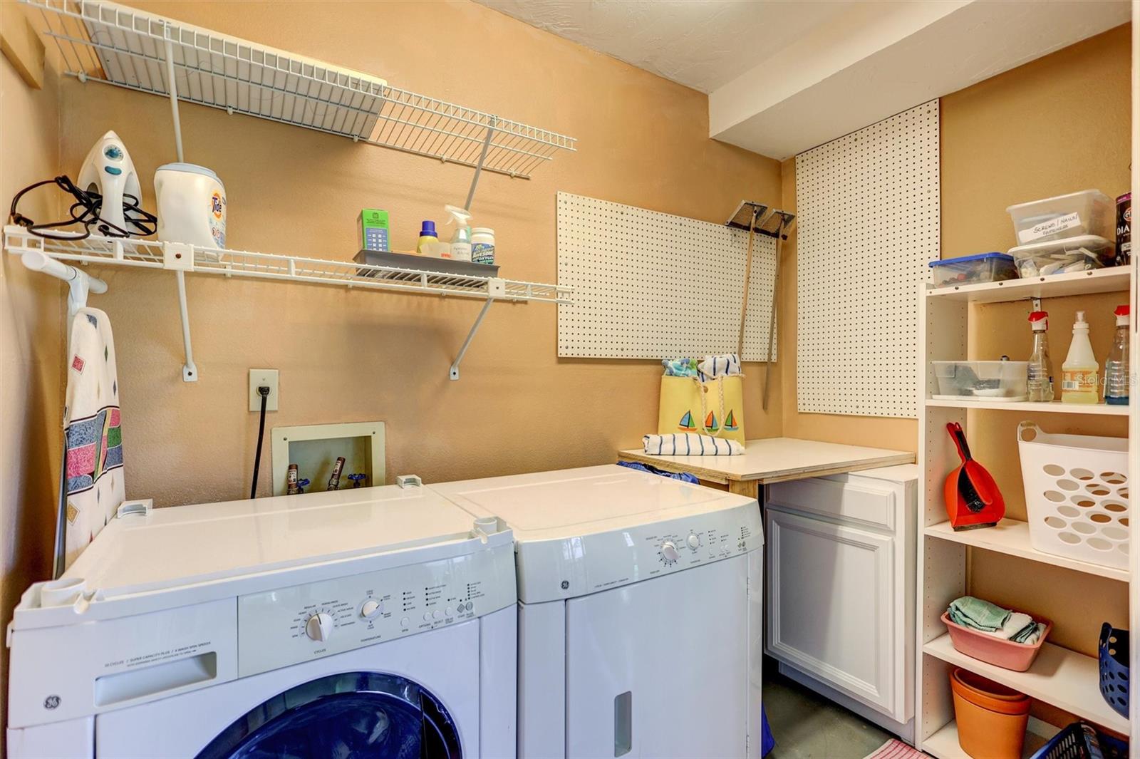A4660845 Property Photo