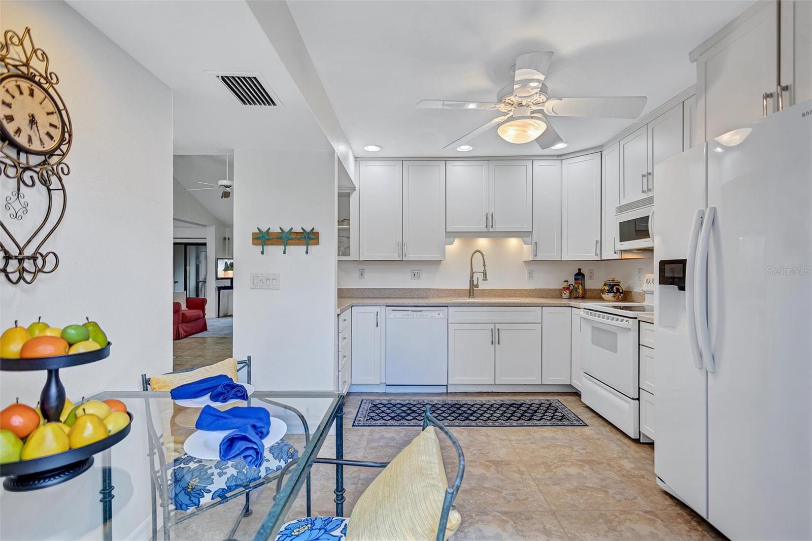 A4660845 Property Photo
