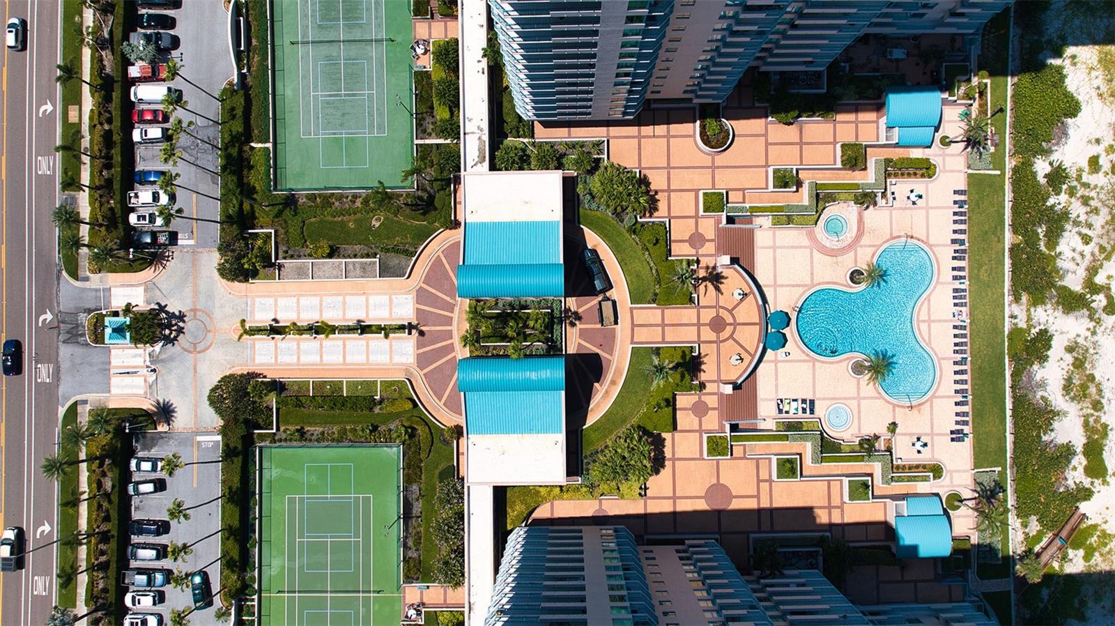 Overview entrance way