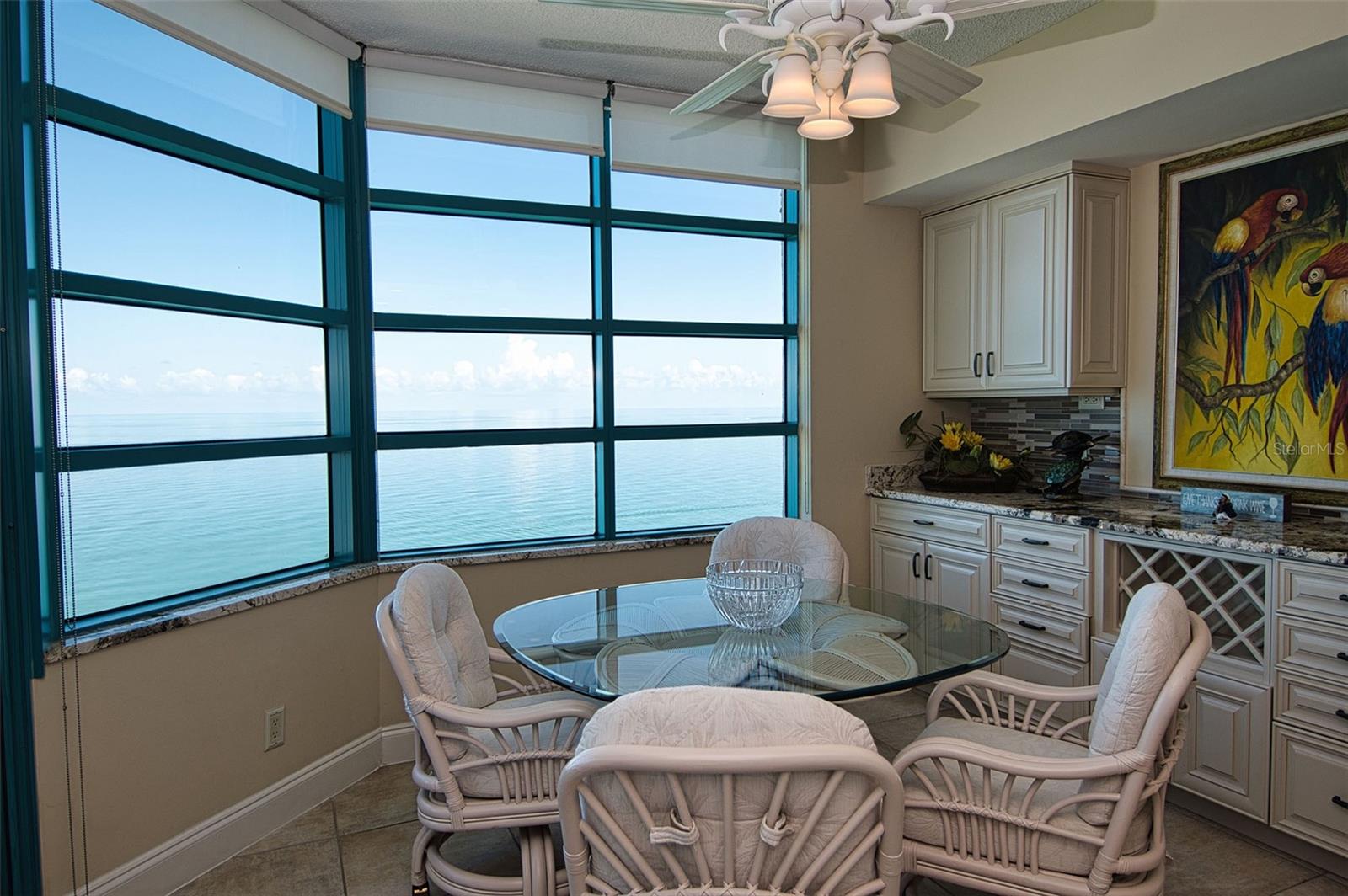 Dinette area/ breakfast area