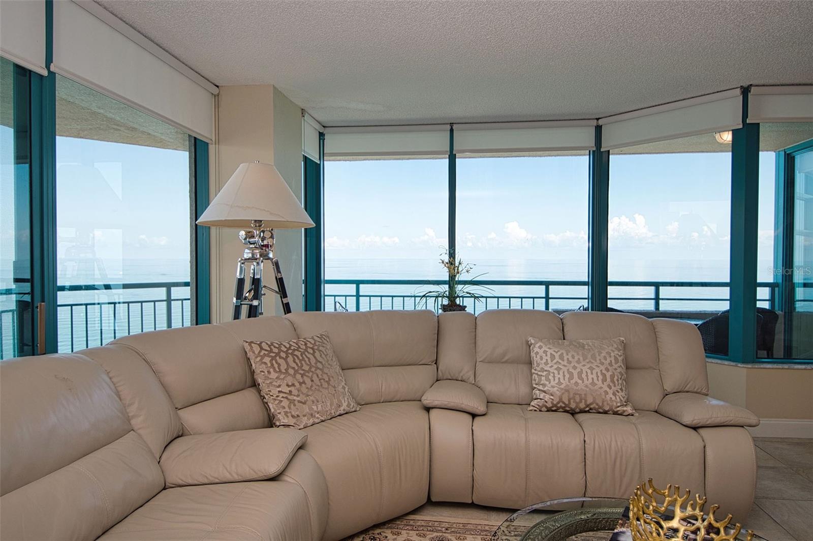 Living room direct gulf view west