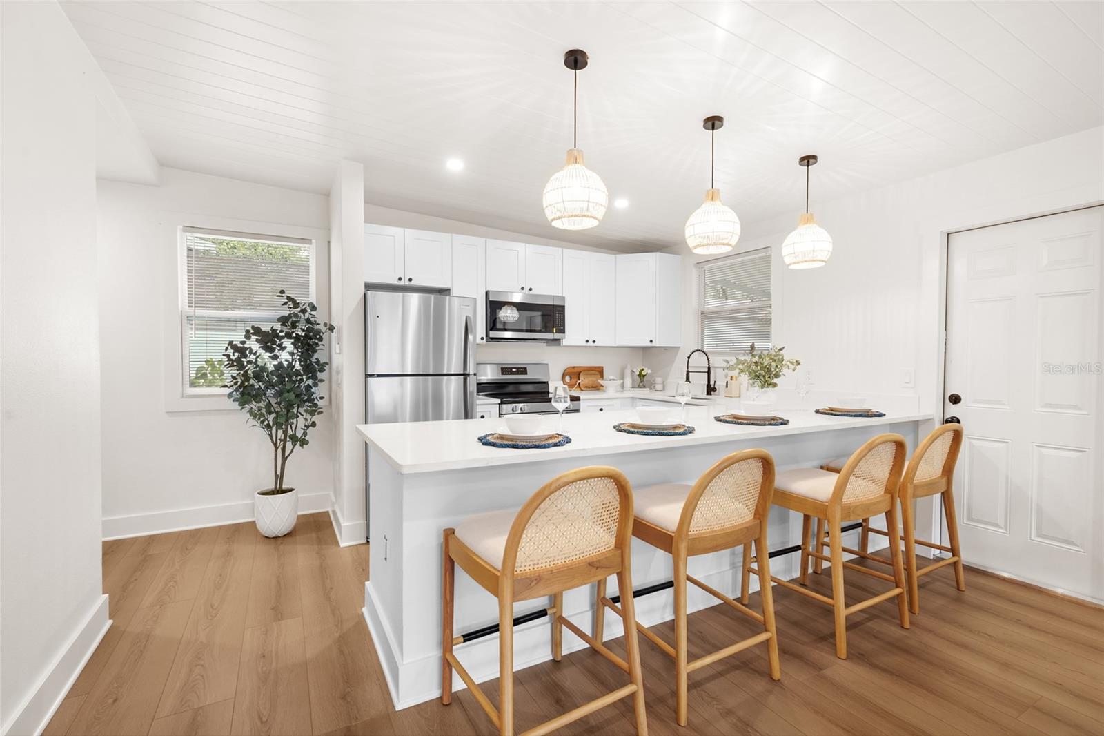 A4660847 Property Photo