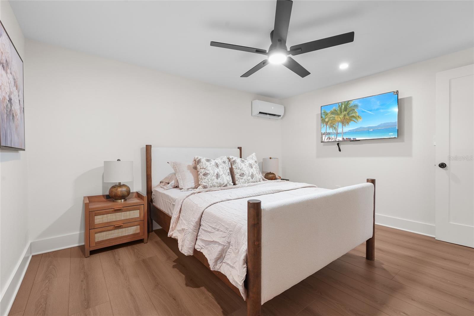 A4660847 Property Photo