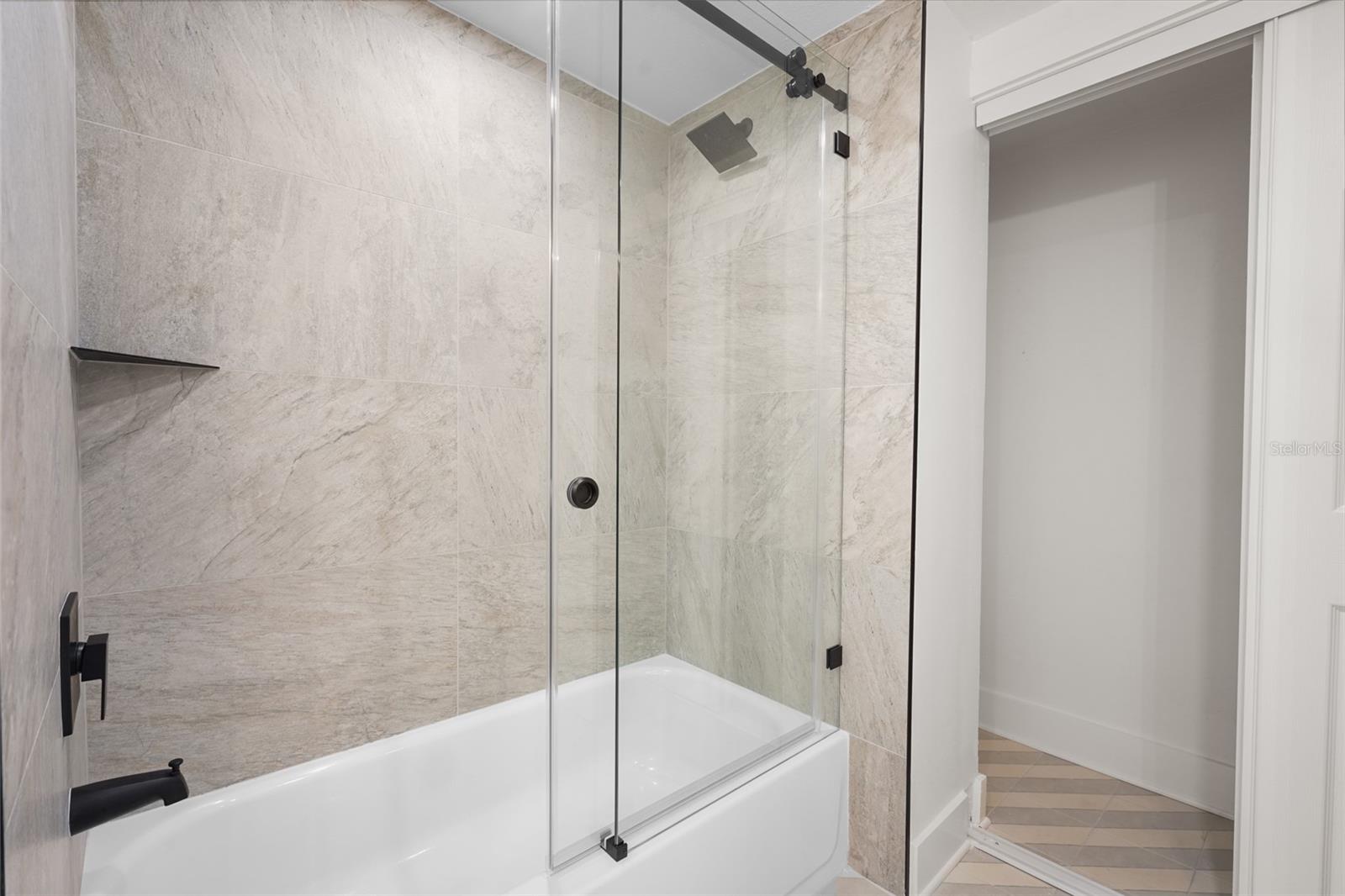 A4660847 Property Photo