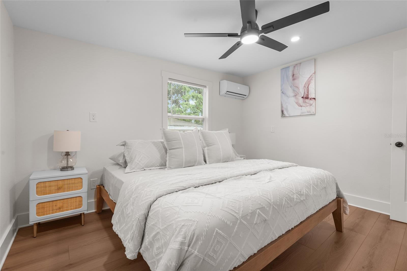 A4660847 Property Photo