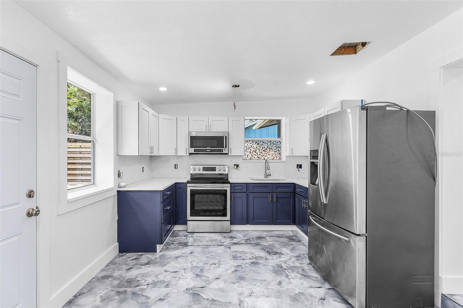A4660851 Property Photo